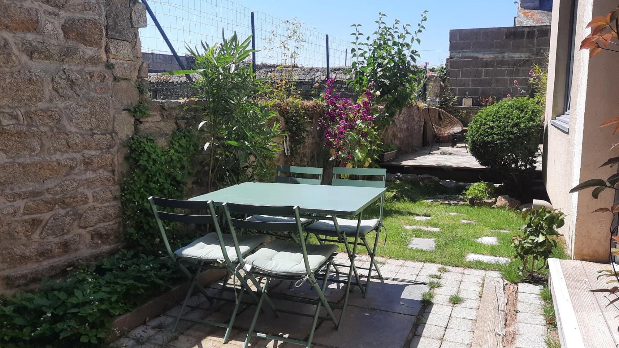 Le Duclos, Appartement Rez-De-Jardin Dinan Centre 외부 사진